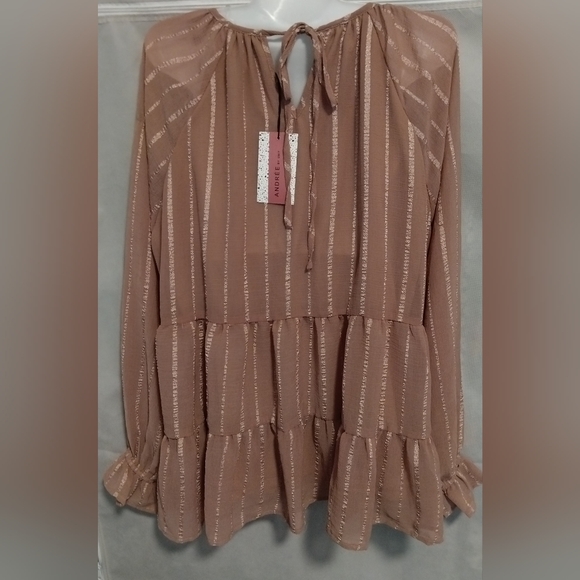 🆕Andree By Unit Long Sleeve Peplum Blouse - Picture 8 of 11